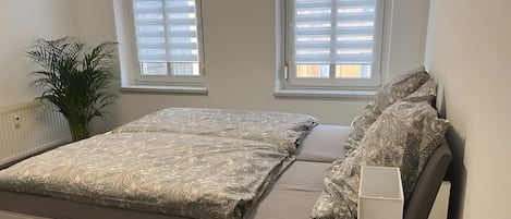 3 bedrooms, WiFi, bed sheets