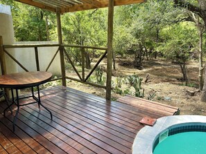 Quarto casal ou duplo superluxo, vista para o parque | Opções para refeição ao ar livre