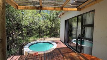 Luxury Double or Twin Room, Park View | Terrace/patio