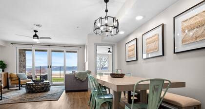 Water's Edge 102 | Bear Lake Views| Lakeside Unit
