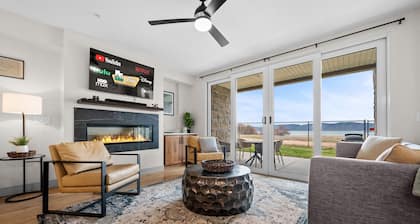 Water's Edge 102 | Bear Lake Views| Lakeside Unit