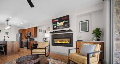 Water's Edge 102 | Bear Lake Views| Lakeside Unit
