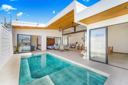 3-bedroom house in marvelous Playa Tamarindo Guanacaste with AC