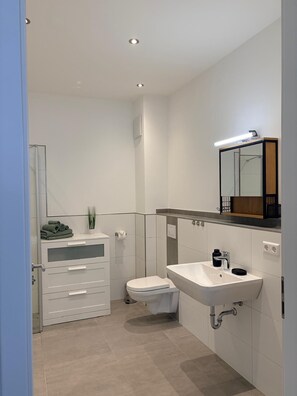 Hair dryer, towels, toilet paper - 124m² apartment in the heart of Germany's most beautiful old town. Family friendly. (Bad Wimpfen)