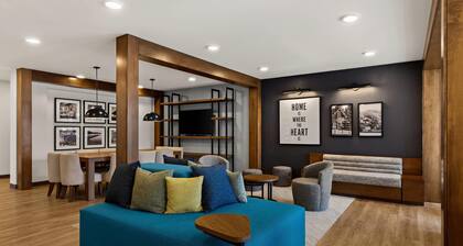 Queen Beds Suite Near Miramonte Winery - 5.2 miles | Free Parking, Pets Allowed