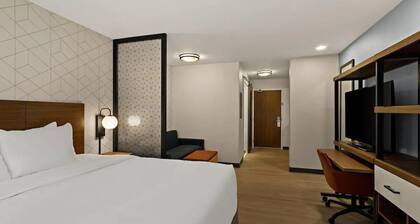 Pet-Friendly Suite | Near Old Town Temecula - 2.6 miles | Free Parking