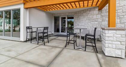 Pet-Friendly Suite | Near Old Town Temecula - 2.6 miles | Free Parking