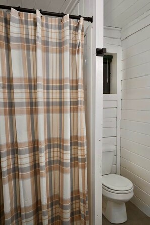 Hair dryer, towels, soap, toilet paper - Quiet Moose Cabin: 2-bedroom cabin, Mountain views, Hot tub for cozy getaway (Bailey)