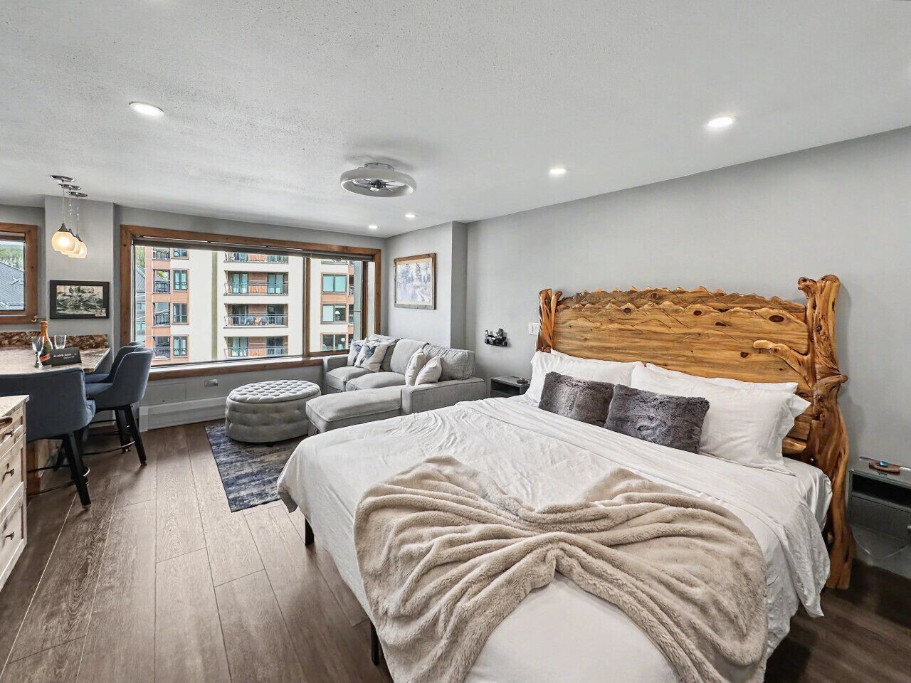 1 bedroom, iron/ironing board, travel crib, free WiFi