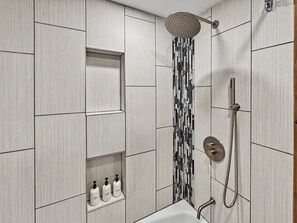 Hair dryer - Remodeled King Studio | AC | Ski-in/out | Peak 9 (Breckenridge)