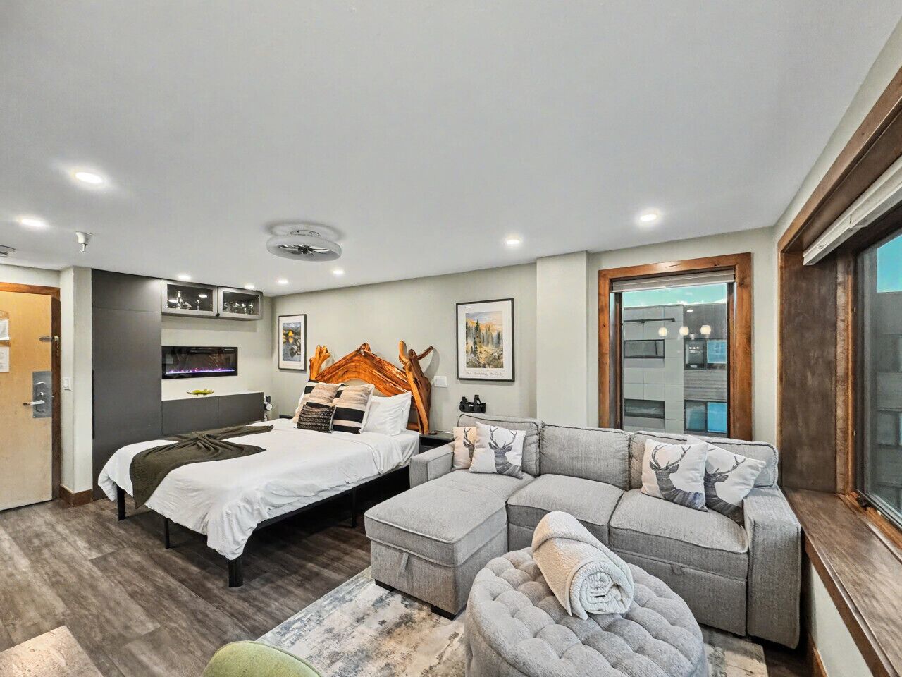 1 bedroom, iron/ironing board, travel crib, WiFi