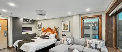 1 bedroom, iron/ironing board, travel crib, WiFi
