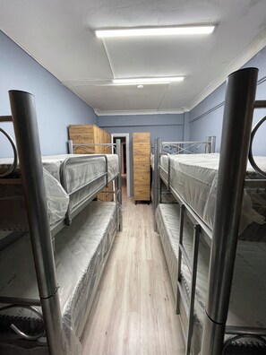 Room - Nazende (İstanbul)