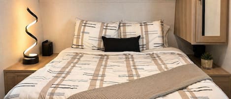1 bedroom, WiFi, bed sheets
