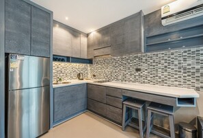 Private kitchen - Resort-Style 1BR near Kamala Beach w/ Pool C161 (กมลา)