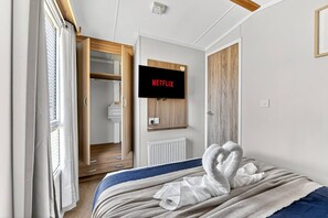 2 chambres, fer et planche à repasser, Wi-Fi, draps fournis