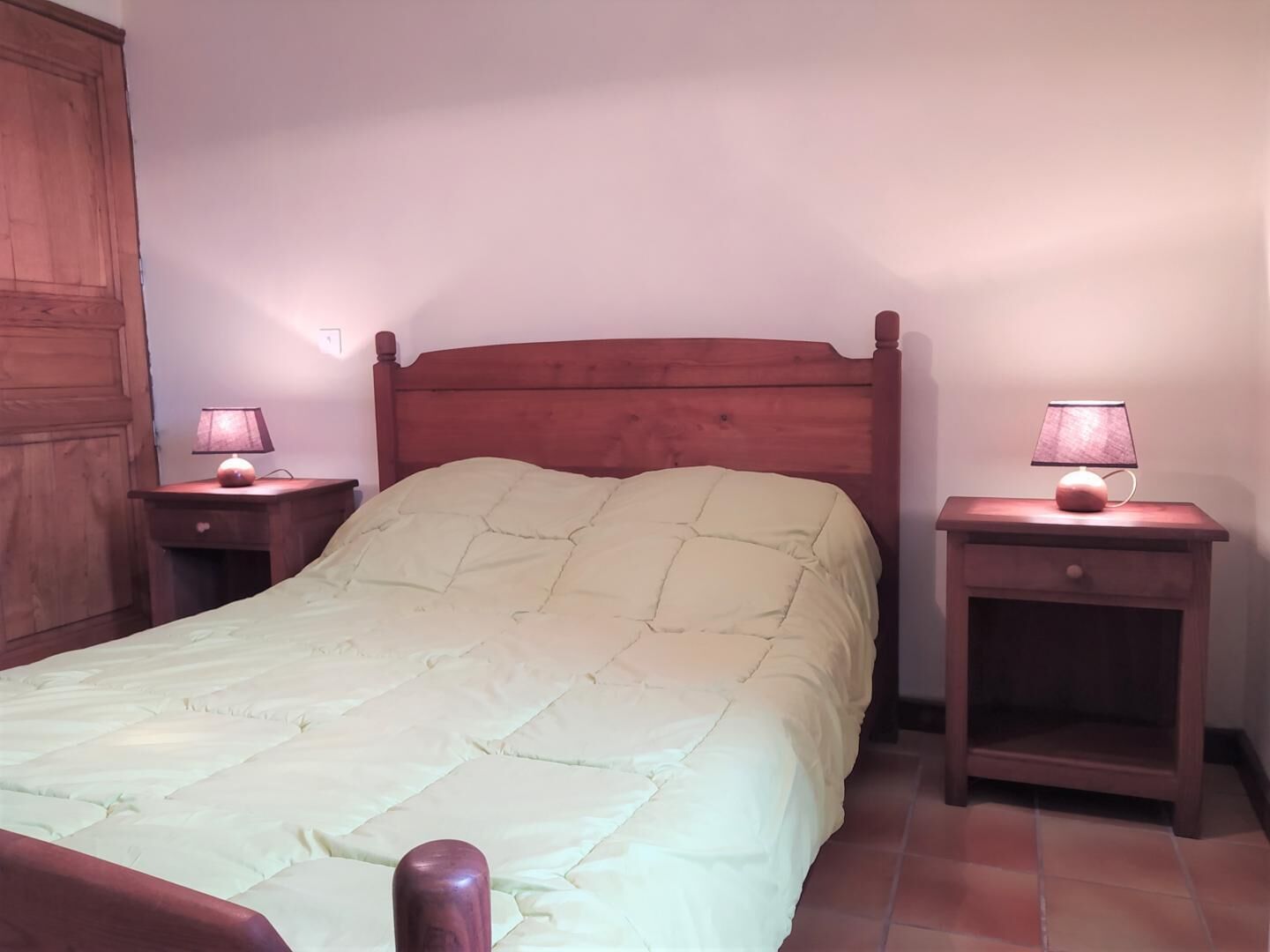 2 bedrooms, iron/ironing board, travel cot, free WiFi