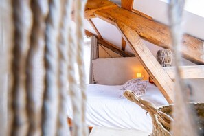 1 bedroom, iron/ironing board, travel cot, free WiFi - Gîte de l'Escoutal 2/4 persons (LE BLEYMARD)