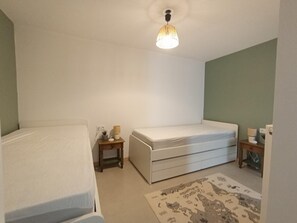 2 Schlafzimmer, Bügeleisen/Bügelbrett, Reisekinderbett, kostenloses WLAN