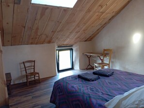2 Schlafzimmer, Bügeleisen/Bügelbrett, Reisekinderbett, kostenloses WLAN