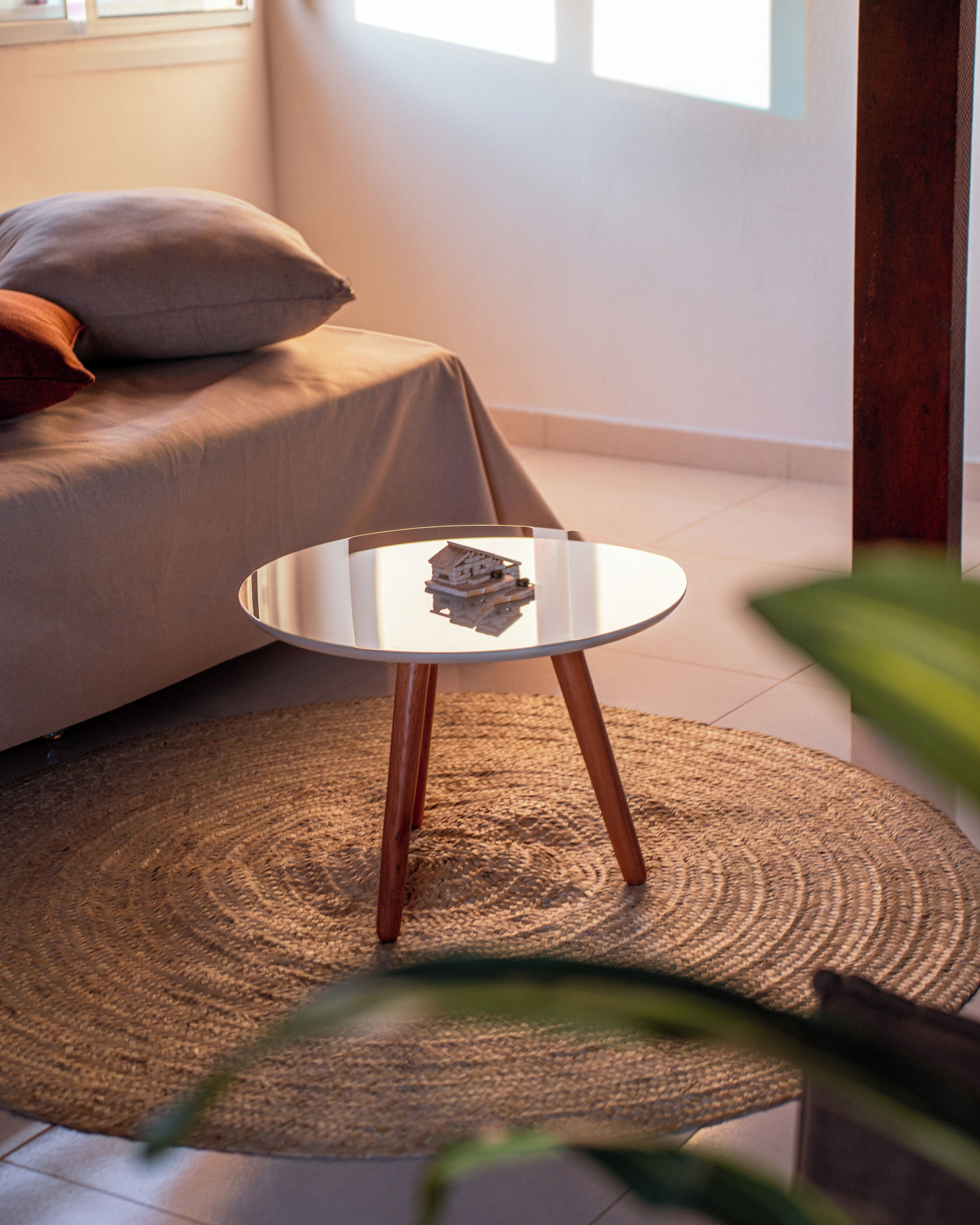 Apartamento conforto, sacada, vista para a cidade | Área de estar