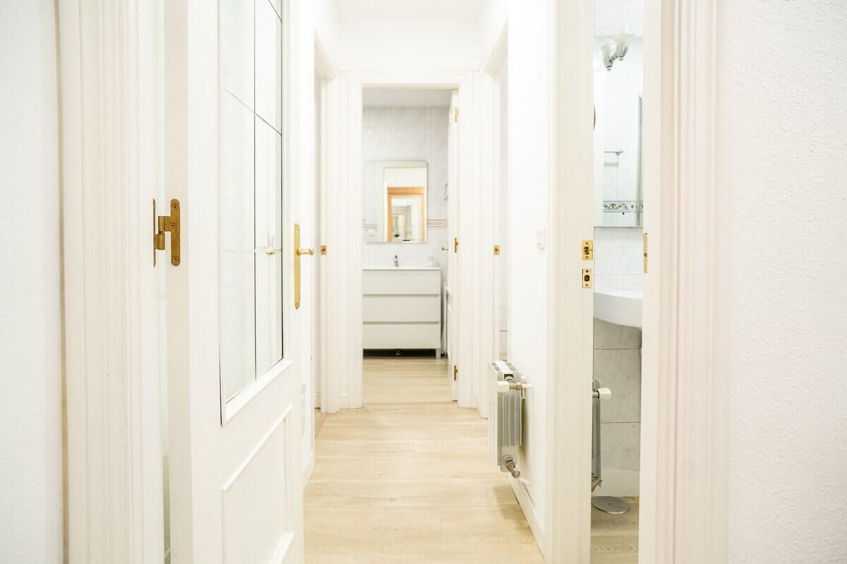 Hair dryer, towels