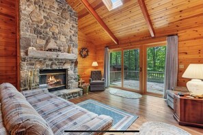Unclassified image, 4 of 6, button - Cave Point A-Frame, updated and funky! (Sturgeon Bay)