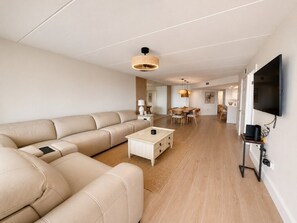 Living area - Saida IV Condos - S4904 (South Padre Island)