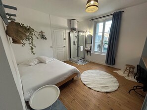 3 chambres, fer et planche Ă repasser, Wi-Fi, draps fournis