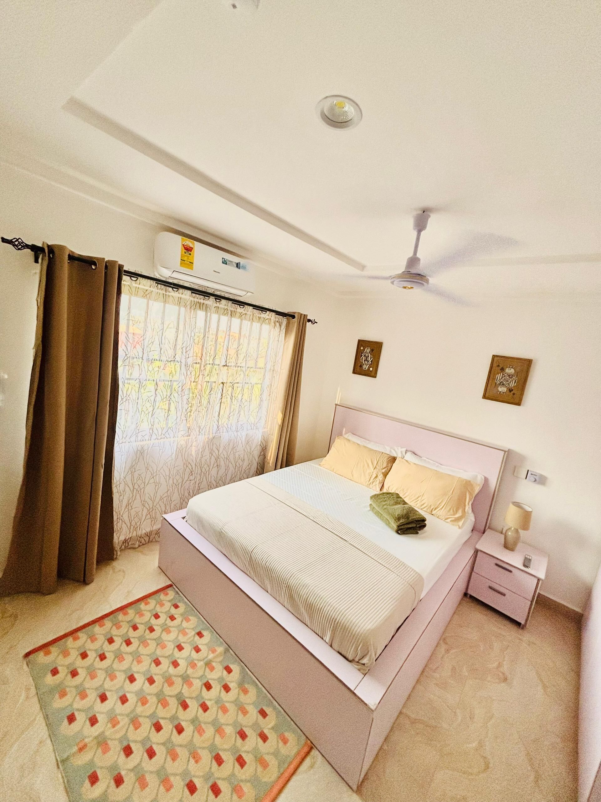 2 bedrooms, desk, iron/ironing board, free WiFi
