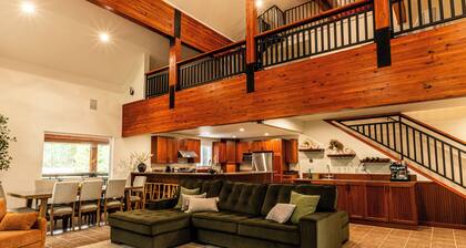 Private Forest Cabin: Hike, Bike, Hot Tub + Sauna, near ATV trails and lakes