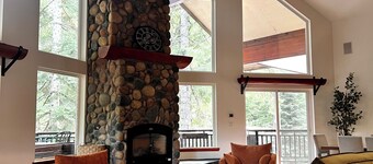 Peaceful forest cabin with Sauna near Hiking+ATV trails and Lakes