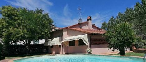 Piscine extérieure