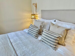 2 bedrooms, iron/ironing board, WiFi, bed sheets - Curicó-2D/1B, parking and air conditioning (Curicó)