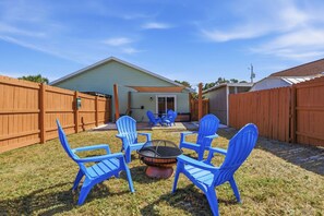 Terrace/patio - New! • Sunset Palms • 2BR • 5 Min Walk to Beach! (Panama City Beach)