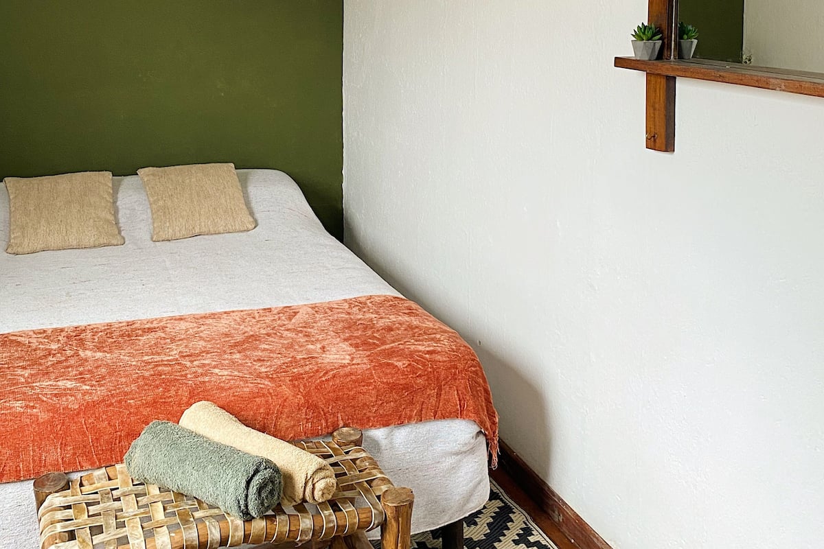 Doppelzimmer, Terrasse, Blick auf den Innenhof | Kostenloses WLAN