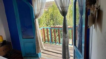 Chambre Double, balcon, vue cour intérieure
