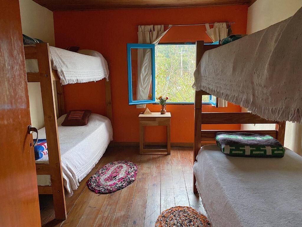 Fyrbäddsrum - uteplats - utsikt mot innergården