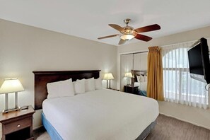 Room - Cozy 2-bedroom condo in charming St. George with AC and gym (St. George)