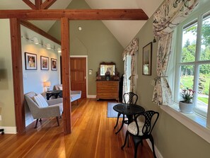 Dining - DAYDREAM SUITE
Charming waterfront en suite with private hot tub. (Shirley)