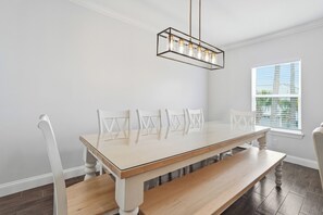 Dining - Luxe 4BR Pool Villa Steps To Beach (Jacksonville Beach)