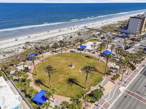 Luxe Beach Retreat | Pool • Arcade • Walk to Beach
