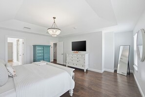 Room - Endless Summer 4BR Beach Getaway (Jacksonville Beach)