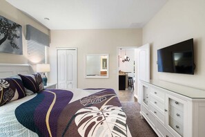 Room - ChampionsGate Resort Six Bedroom Vacation Pool Home - Includes resort clubhouse amenity access (Davenport)