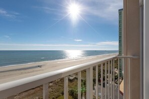 Property grounds - Cozy 2-bedroom condo with AC in beautiful North Myrtle Beach (North Myrtle Beach)