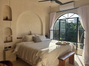 4 Schlafzimmer, Schreibtisch, Bügeleisen/Bügelbrett, kostenloses WLAN