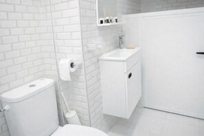 Bathroom - Vrbo Property (Tanger)