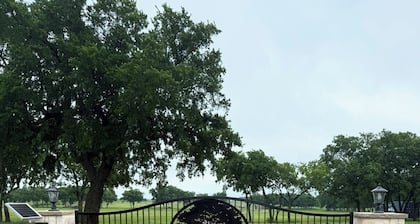 3-bedroom Texas Country Ranch close to Dallas