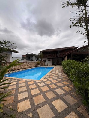 Pool - Cozy and comfortable house in the Morada da Praia condominium, with security and leisure facilities. (Bertioga)