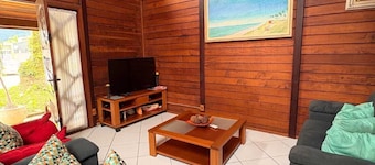 Cozy and comfortable house in the Morada da Praia condominium, with security and leisure facilities.